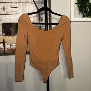 EUC Abercrombie & Fitch‎ Size XS Camel Thong Long Sleeve Bodysuit
